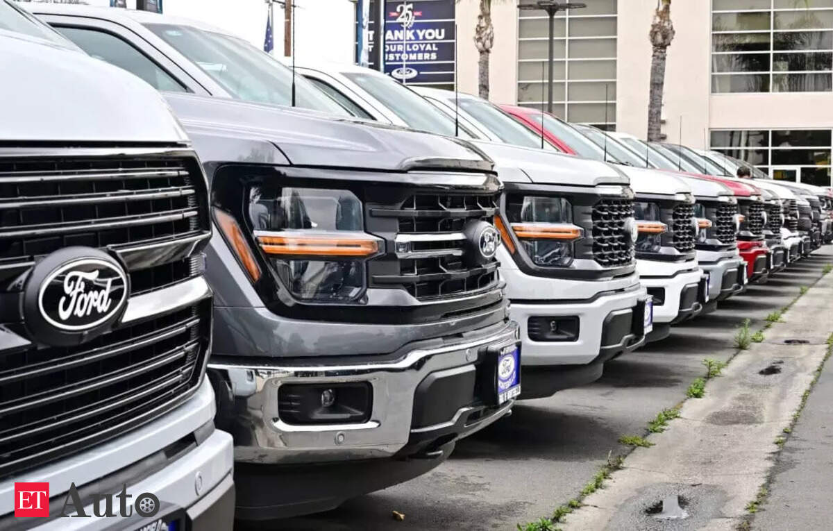 Ford recalls nearly 2,74,000 navigator and expedition SUVs due to risk of loss of brake function