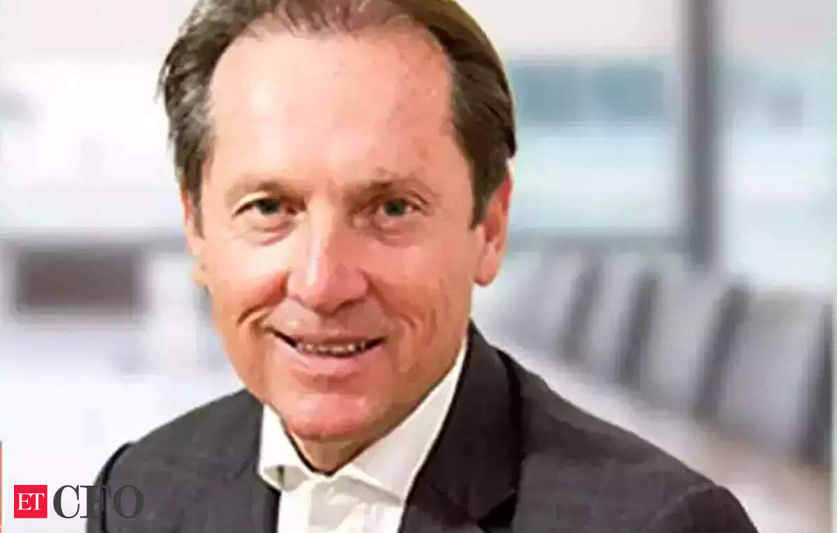 Long gold and short crude could be the trades for rest of the year: Peter McGuire