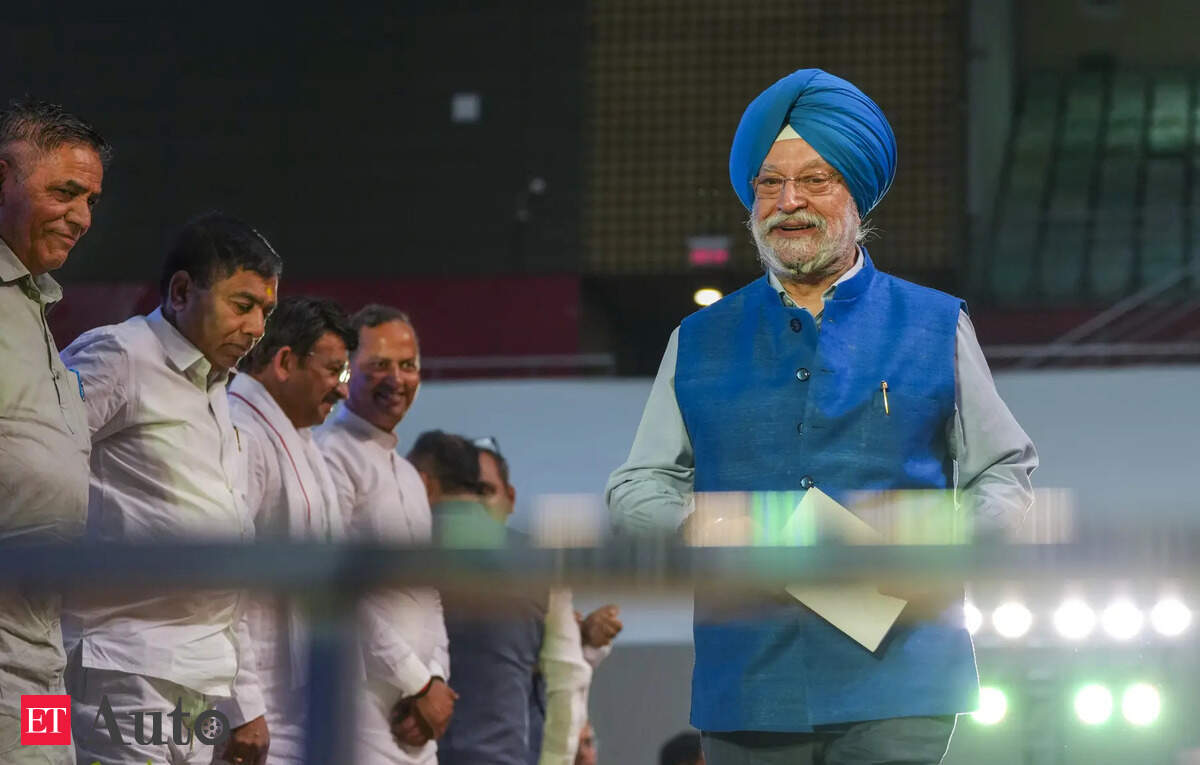 Oil prices to stay around $65/barrel: Hardeep Puri