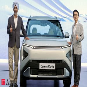 Kia India unveils Carens Clavis
