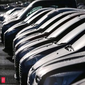 UK's car output drops in April, sees worst start to year since 2009