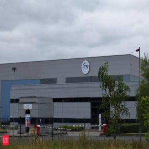 TVS Supply Chain Solutions narrows net loss by 83% QoQ to ₹3.9 crore in Q4FY25