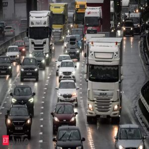 Met dept extends rain, storm warning; AQI improves