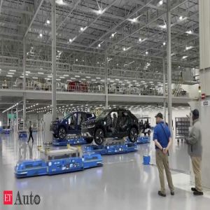 Japan futures extend declines as firm supply, China auto price war weighs