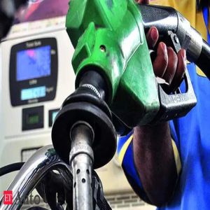 Pvt fuel retailers gain mktshare as PSUs refuse to lower prices
