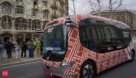 Renault's driverless 'bus of the future' tested in Barcelona